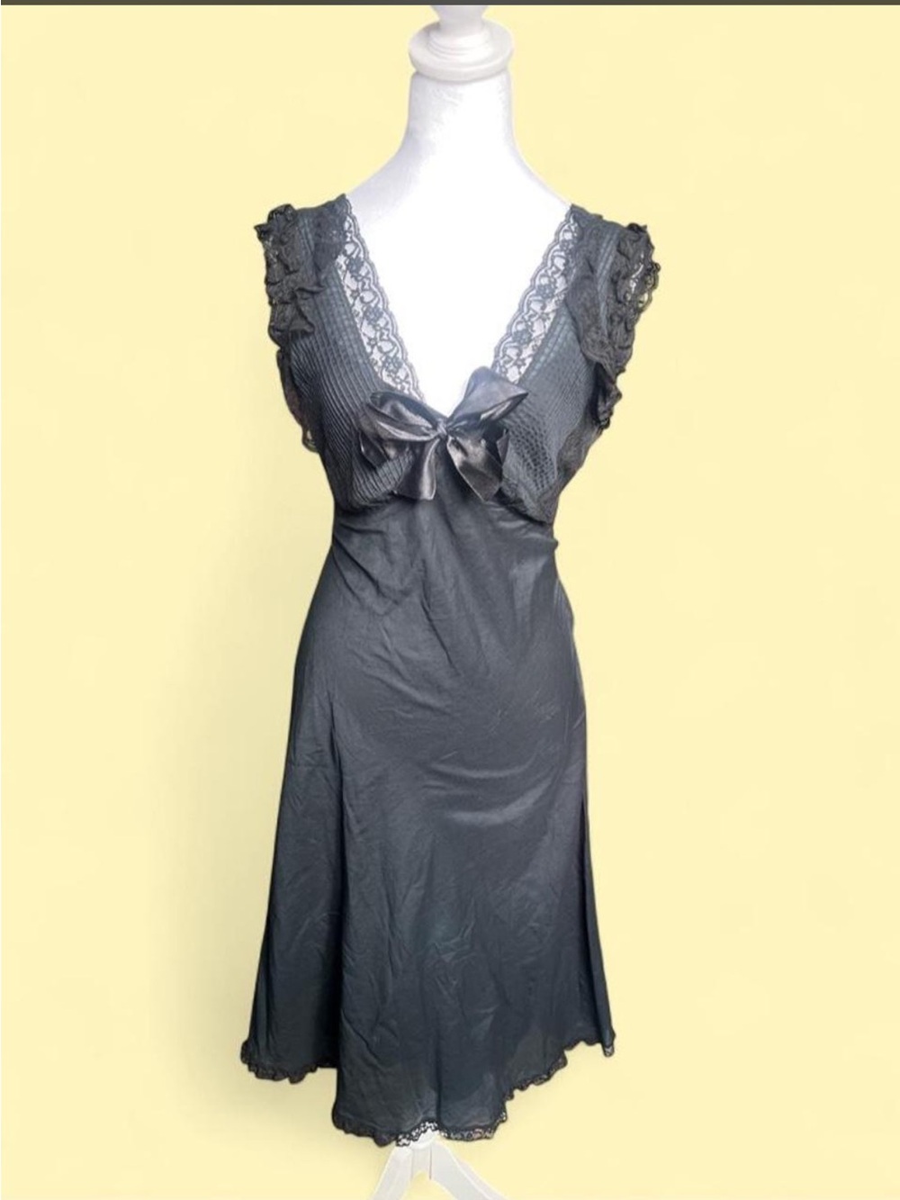 Betsey Johnson Black Lace-Trim Satin Bow Chemise